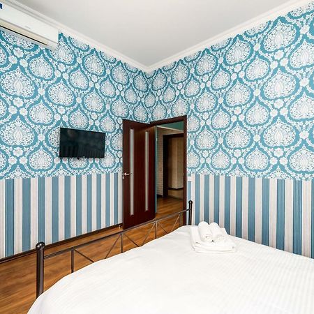 Stylish Apartment With A Balcony Overlooking The Park Oldenburg Bagian luar foto
