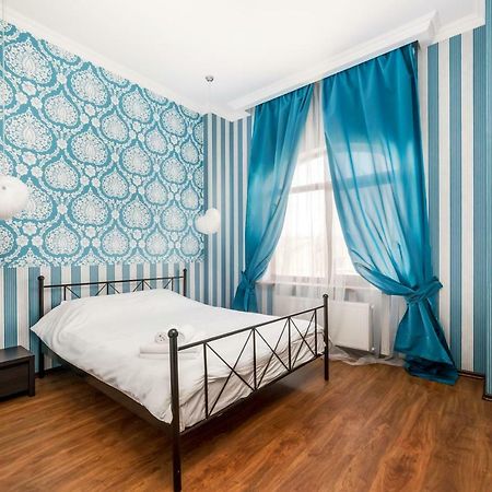 Stylish Apartment With A Balcony Overlooking The Park Oldenburg Bagian luar foto