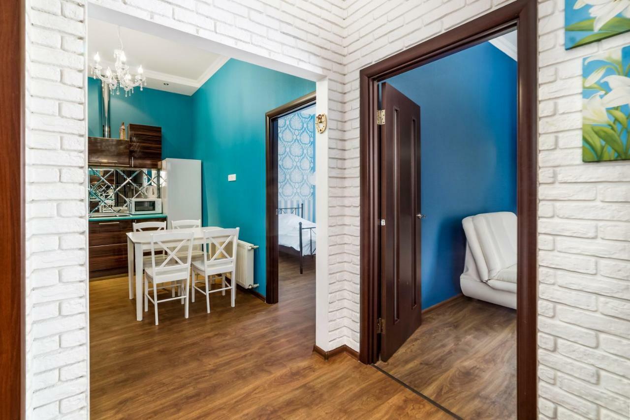Stylish Apartment With A Balcony Overlooking The Park Oldenburg Bagian luar foto
